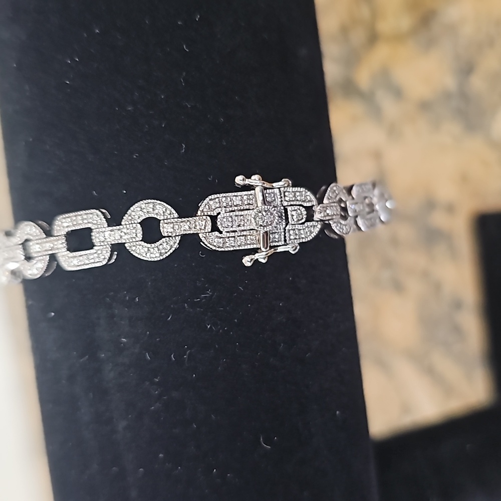 Beautiful rhodium plated sterling silver and cz link bracelet - Picture 4 of 5